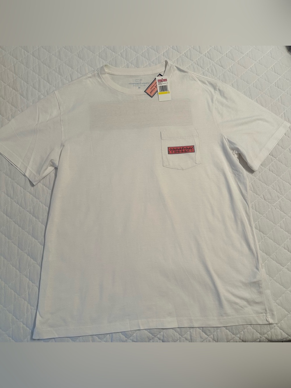 Vineyard Vines Men’s White Long-Sleeve Pocket Tee with Pink Logo Patch